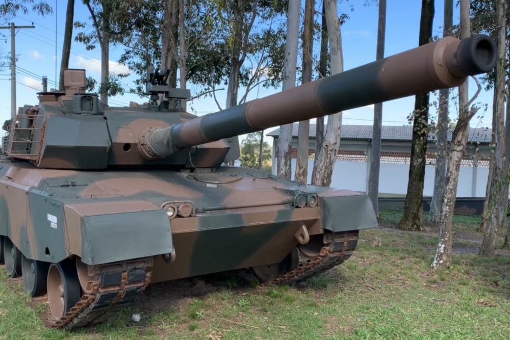 Eledé Brazil Tank