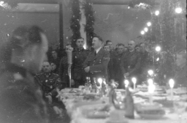 Hitler slaví Vánoce