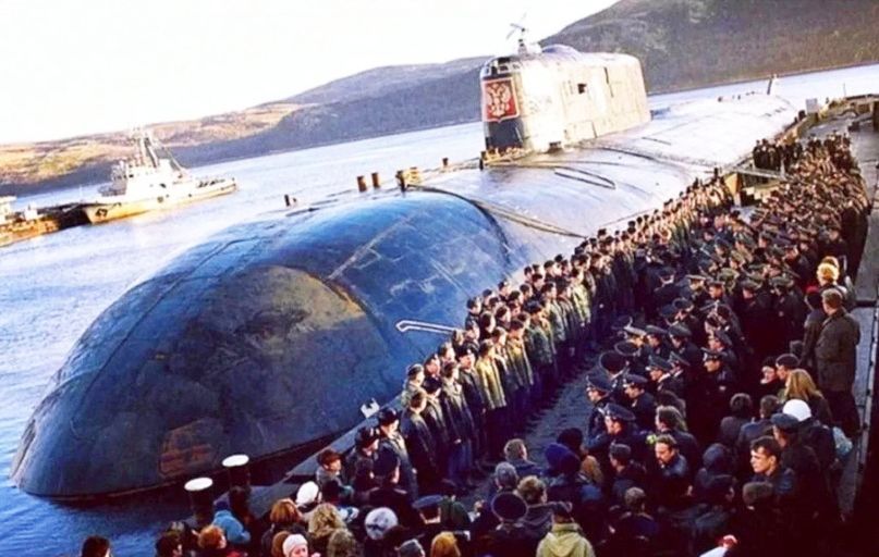 Ponorka Kursk - posádka