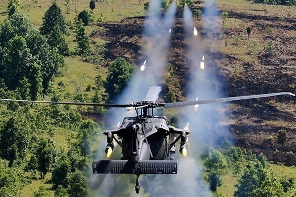 UH-60 Black Hawk střelba