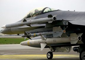 AGM-88 na F-16