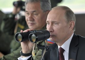 Vladimir Putin a Sergej Šojgu