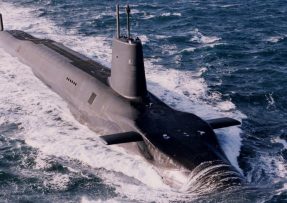 Jaderná ponorka HMS Vanguard Velké Británie