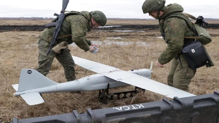 Ukrajinský dron umí zajmout napřítele