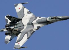 Ruský Su-27SKM manévruje