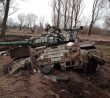 Zničený tank T-72B na Ukrajině