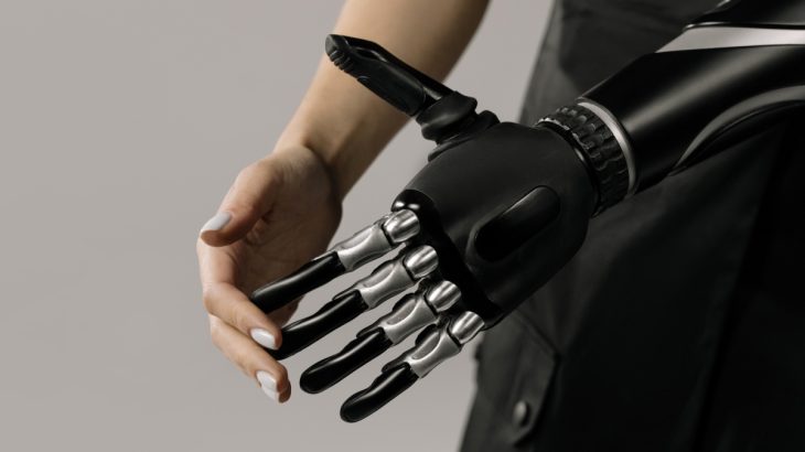 Bionická ruka
