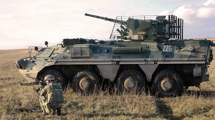 Ukrajinský BTR-4 na cvičení