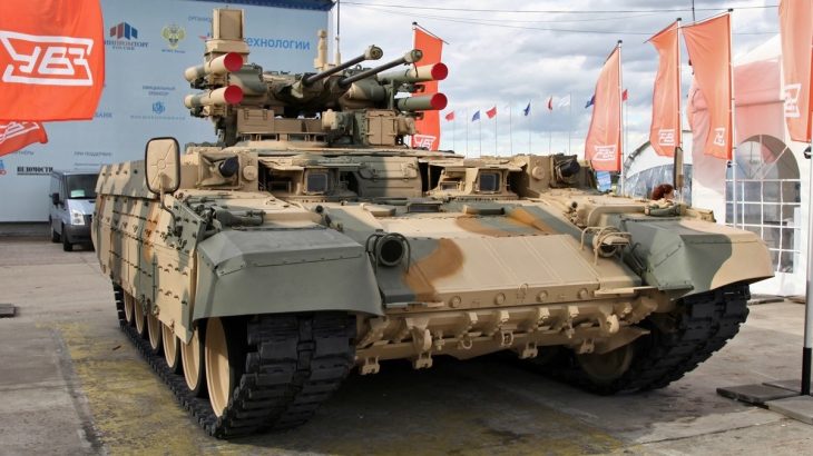 Ruské BMPT Terminator zničilo ukrajinský tank a BVP