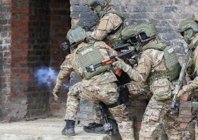 Ukrajinští vojáci – výcvik boje ve městě