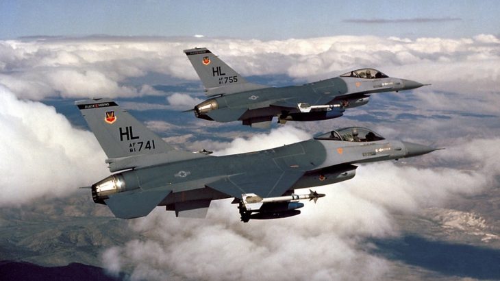 Americký letoun F-16