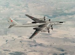 Tupolev Tu-142MR nad Arktidou