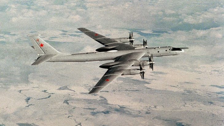 Tupolev Tu-142MR nad Arktidou