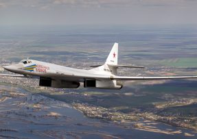 Bombardér Tu-160