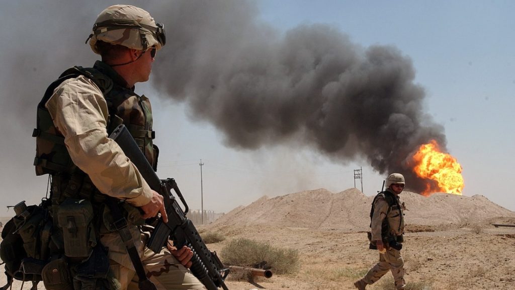 Američtí mariňáci během invaze do Iráku