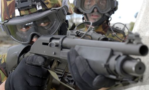 Brokovnice v armádě