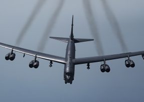 Bombardér B-52H Stratofortress