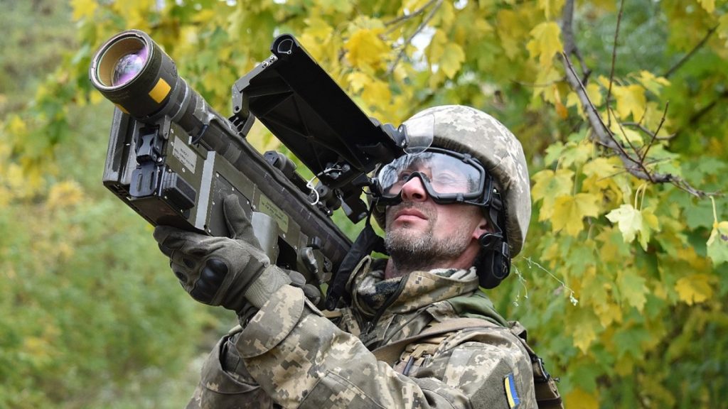 Ukrajinský voják s FIM-92 Stinger