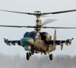 Vrtulník Ka-52 se systémem Vitebsk-25 poblíž bočních kol