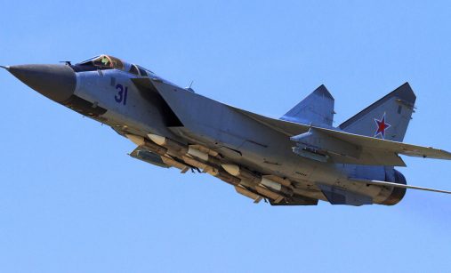 Ruská letou MiG-31 vyzbrojený střelami R-33