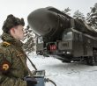 Cvičení ruských vojáků s balistickou mezikontinentální raketou Topol