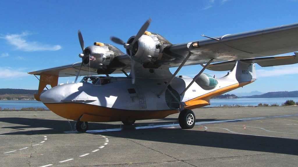 Hydroplán PBY Catalina na letišti