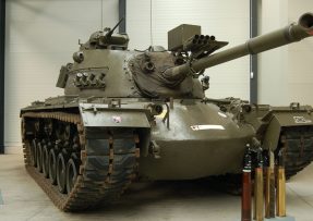 Tank M-48 Patton se střelivem