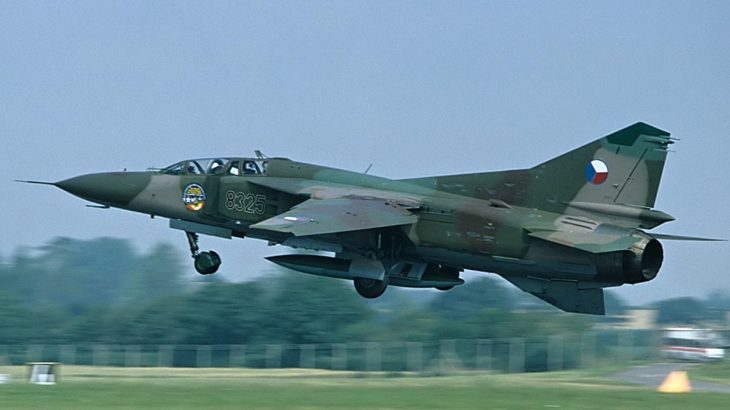 Letoun MiG-23UB v českých barvách