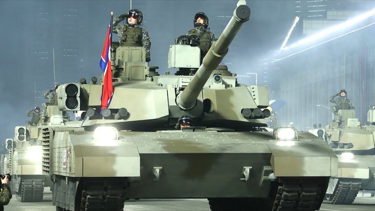 Severní Korea Odhalila Nový Tank Při Cvičení S Čínou, Vypadá Silně