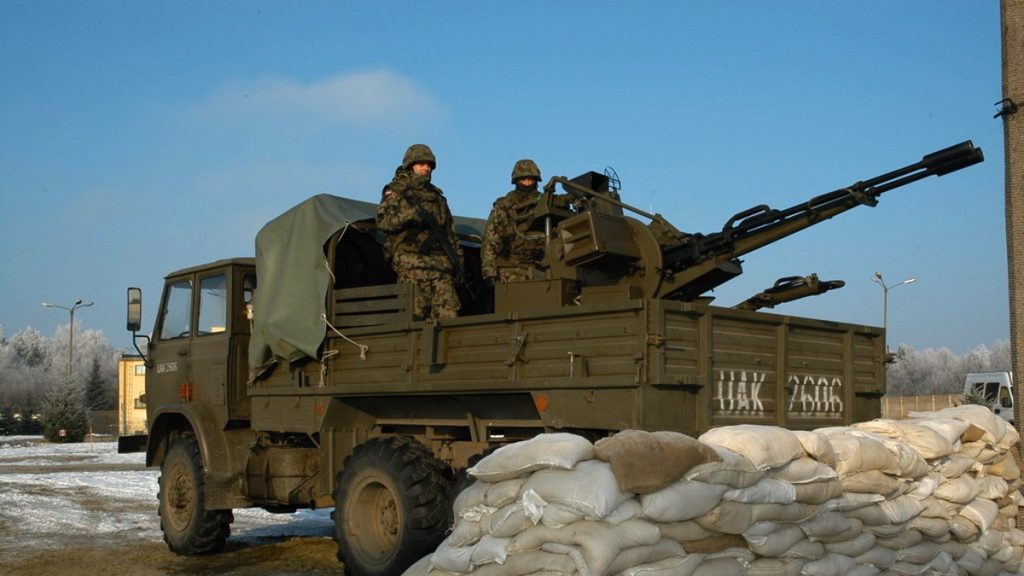 Protiletadlové dělo ZU-23-2 na nákladním automobilu