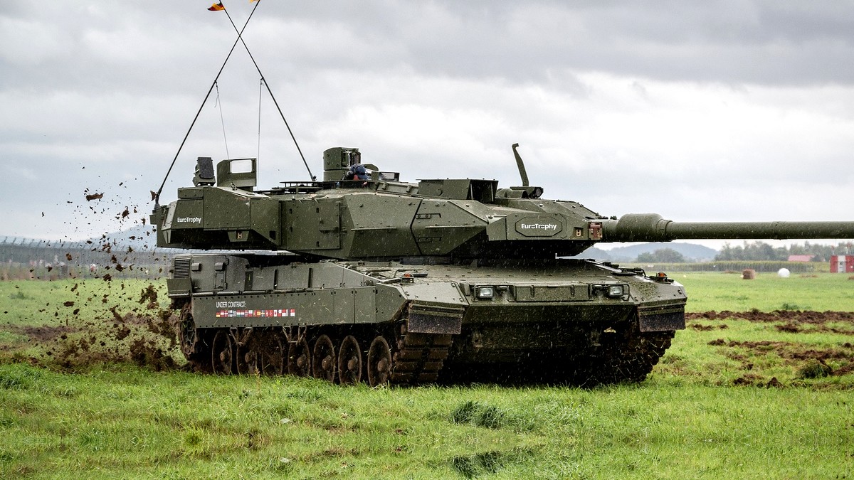 76 německých tanků Leopard 2A8 by AČR významně posílilo. Stejně jako desítky starších Leopardů 2A4 coby „sekundantů“