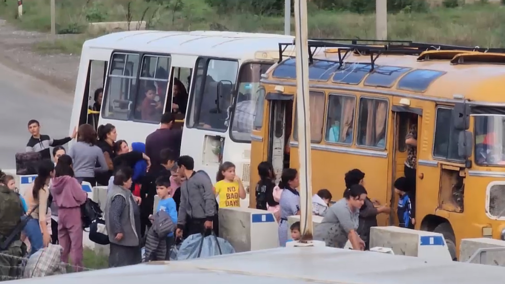 Evakuace arménských uprchlíků z Náhorního Karabachu