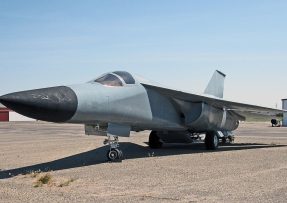 Letoun F-111 Aadvark na zemi