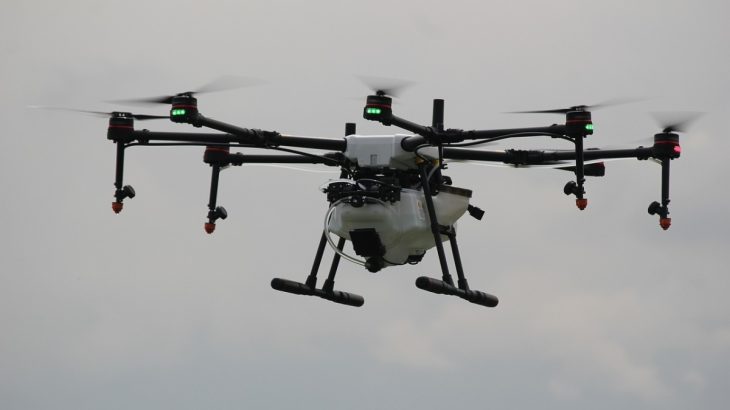Velké drony lze využít i jako nosiče dronů malých