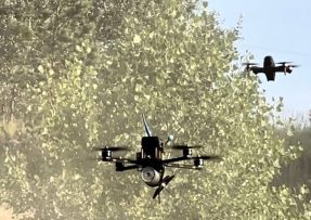 Sebevražedný dron s hlavicí