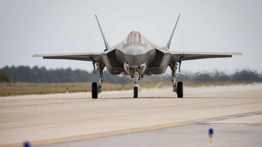 F-35 při startu