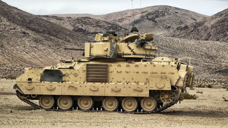 Americké bojové vozidlo pěchoty M2 Bradley