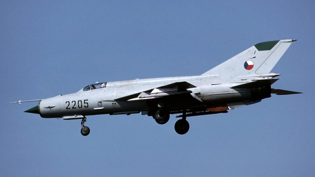 MiG-21 používalo po Československu ještě i české letectvo