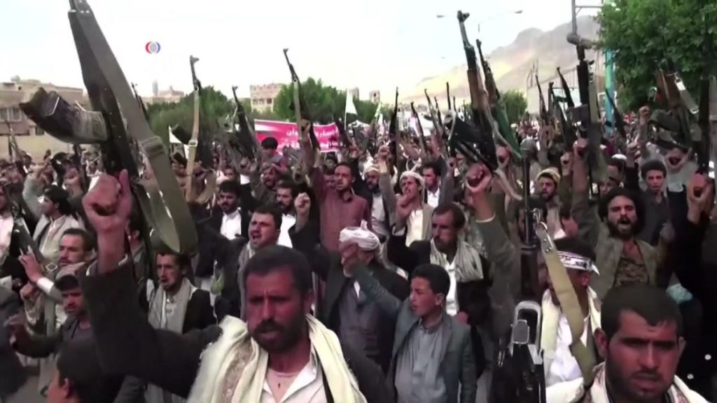 Hútiové v ulicích Saná