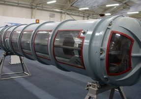 Střela 5V55 do S-300 v kontejneru