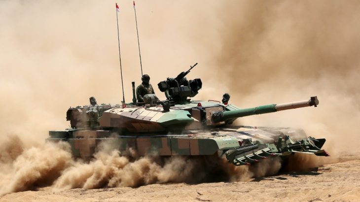 Indický tank Arjun Mk1A v písku