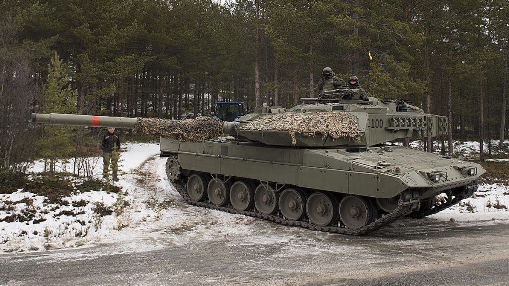 Španělský tank Leopard 2E na cvičení