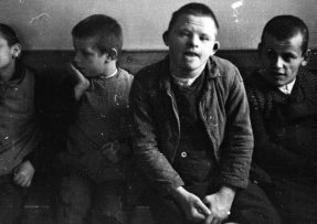 Postižené děti v německé léčebně v době nacismu