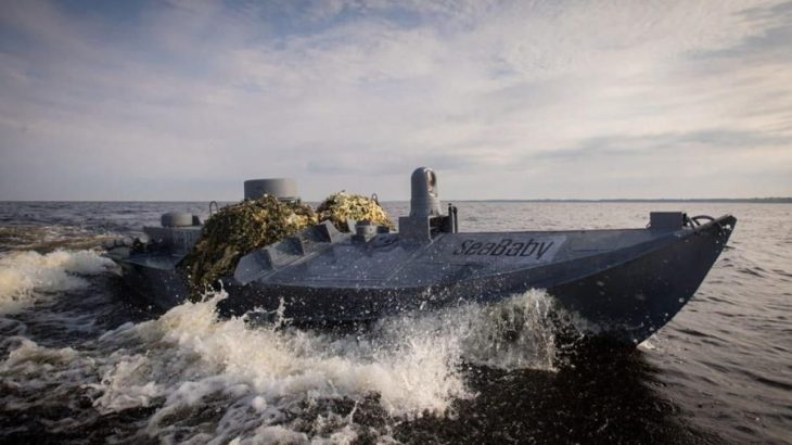 Plující námořní dron Sea Baby s raketami