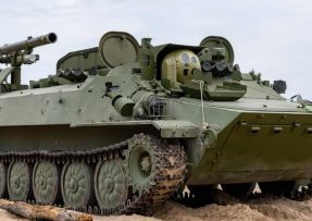Ukrajinský stíhač tanků se systéme Šturm-SM
