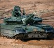 Tank T-80BVM a blátivém terénu