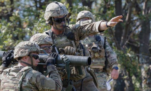 Američtí výsadkáři při cvičení NATO