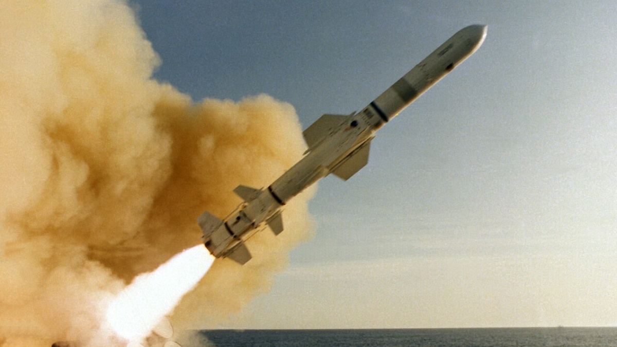 Ruská hypersonická střela Zircon měla být nezastavitelná, ale v reálu má při útoku pouze 1/2 rychlost a sotva by poškodila loď