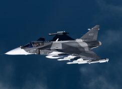 Jas-39E Gripen na obloze