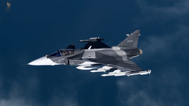 Jas-39E Gripen na obloze